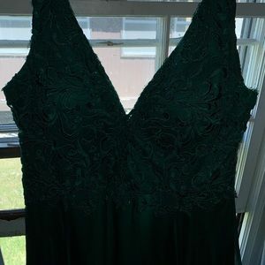 emerald green prom dress